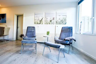 Image de Bright vacation apartment F503 basement, dog welcome, beach within walking distance