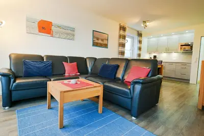 Image de 0212 on the 2nd floor - modern and bright, only 150 meters from the beach.