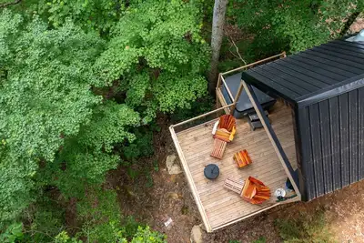 Image de Treehouse Getaway w/ Hot Tub & Views!