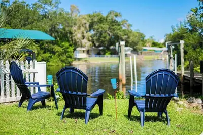 Image de Waterfront Cottage w/Pool, Putting Green & Florida Room—Near Ami Beaches-2br/2ba