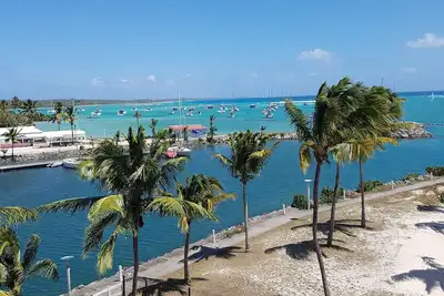 Image de Appartement duplex 84 m2 vue mer marina St FRANÇOIS