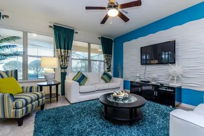 Image de Stunning Showcase 7 Bed 6 Bath Property with Spa and Pool