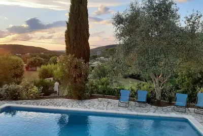 Image de Gîte Roses spacieux au calme en vallée de Cèze proche de l'Ardèche idéal famille