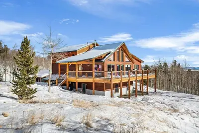 Image de Chic 5bedroom 4. 5bath Secluded Mountain Cabin