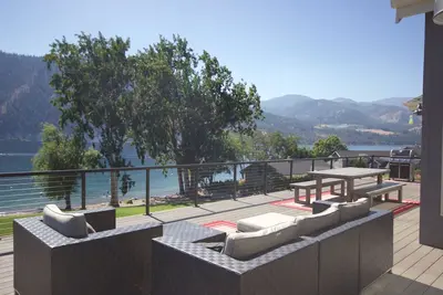 Image de Wapato Point Bear Mountain Retreat - Views + Resort Access