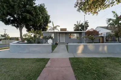 Image de Cozy Home Located Near La and Oc’s Best Attractions.