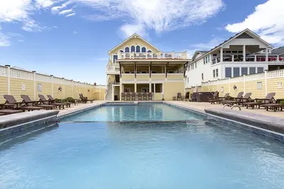 Image de Oceanfront, 22 BRs, Elev, Pool, H Tub, Theater Rm, Rec Rm, Kd505, Beyond Paradise