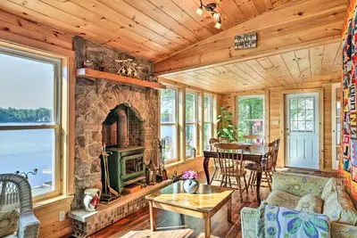 Lakefront Retreat w\/ Dock & Yard in Tobyhanna!
