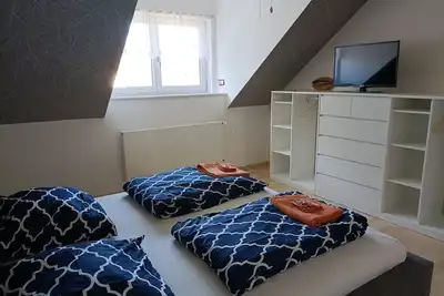 Image de Neu Renovierte Ferienwohnung