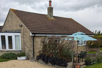Image de Rhode Acres, pet friendly, with a garden in Hazelbury Bryan
