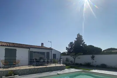 Image de Villa de Bellevue : Villa avec piscine au calme
