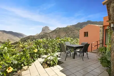 Image de Maison de vacances 'Casa Rural La Presa' avec vue sur les montagnes, terrasses et Wi-Fi