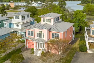 Image de Spacious Family Beach Retreat