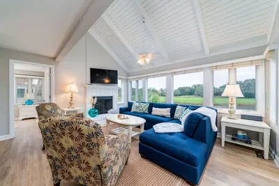 Image de 2 Bdr + Loft Cottage w/ Golf Views! Close to Beach, Neighborhood Pool! Amenity access included!