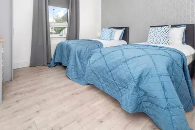 Image de Modern 2 bedroom apartment with parking and wifi.