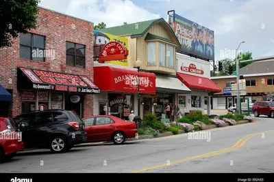 Image de Falls - Shop Till You Drop, Then Relax in a Comfortable Studio Suite