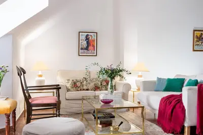 Image de The house of San Fernando with views to Alcázar Gardens and Giralda