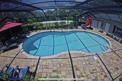 Image de Spacious Home sleep 19+ - heated pool option and Lake View