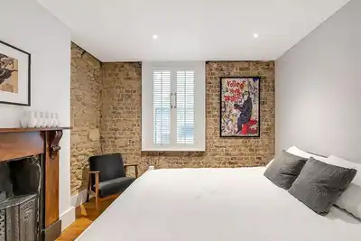 Image de Copper Cottage: Renovated Historic sandstone terrace, steps from Hyde Park