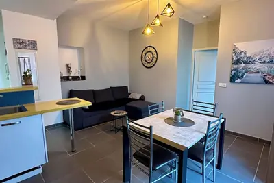 Image de Appartement rénové – Au cœur du secteur thermal