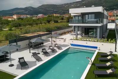 Image de Beautiful villa in Kastel Stari, great for families
