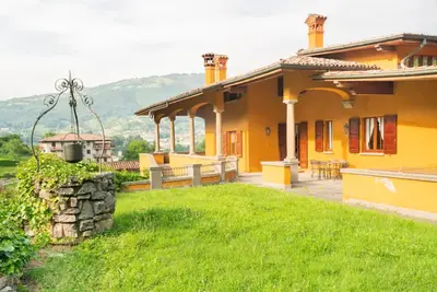 Image de Villa surrounded by nature with heated pool and sauna in the mountains.