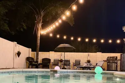 Image de Purified pool-private back yard-family