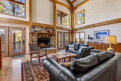 Image de Ironwood Urban Lodge w\/ Hot tub