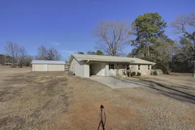 Image de Private! Home away from home, business ready!