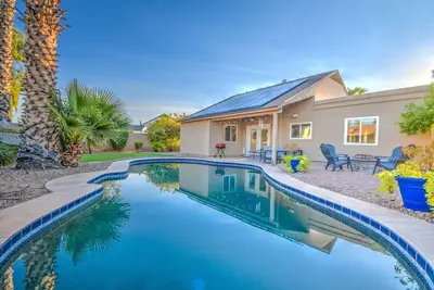 Image de Sunshine Haven | Eco-Friendly Retreat with Heated Pool Near Tempe & Chandler | Dog Friendly