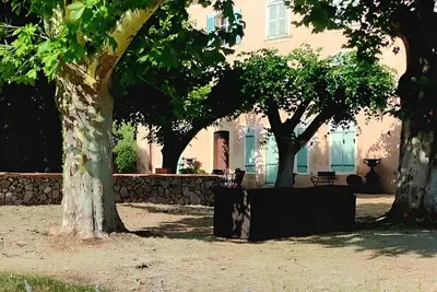 Image de Charmant gite provençal indépendant avec piscine privée & grand parc