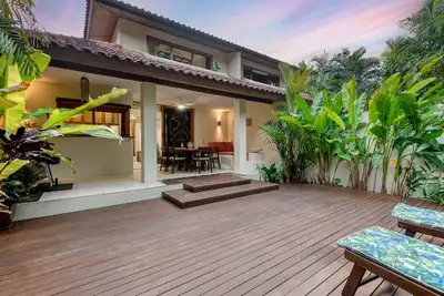 Image de Surya Beachfront Villa No. 2 - 3 Bedroom, 2 Bathroom