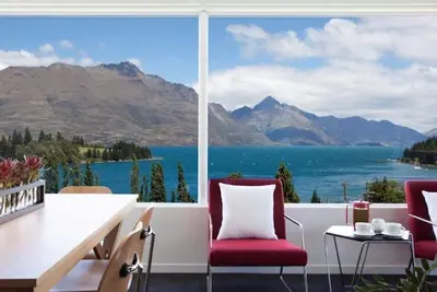 Chic apartment with magnificent views