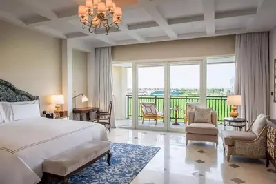 Image de Luxurious 4 Bedroom 3 Story Royal Villa