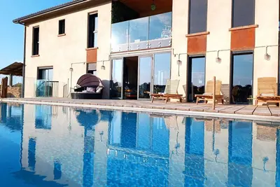 Image de Luxury villa, heated infinity pool, hot tub near Carcassonne, South of France