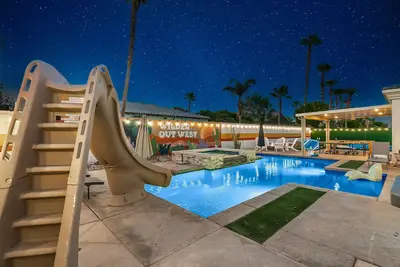 Image de Wilder Out West: Luxury Pickleball, & Waterslide