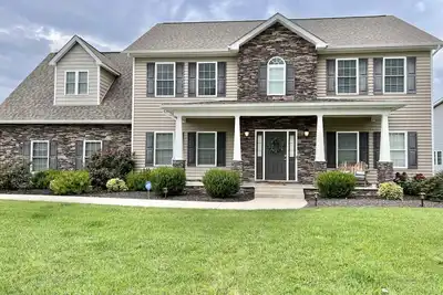 Image de Spacious Family Home - Close to Virginia Tech & Radford University