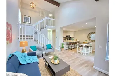 Image de Spacious 3 🛏 3 🛁+ office + pool + garage + TVs in all bedrooms