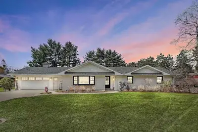 Image de Large family vacation home at Cherry Beach. Sat-Sat a few summer weeks open!