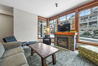 Image de Settler's Crossing 58: Modern, 1bdrm Condo w/Private Hot Tub