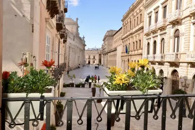 Image de Casa Dei Leoni, un splendide appartement au cœur d'Ortigia.