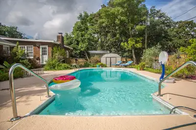 Image de Spacious 3 bedroom with pool in quiet neighborhood