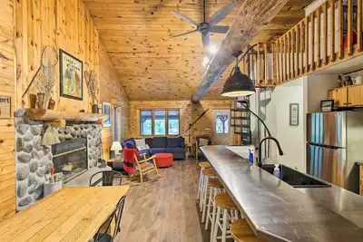 Image de Waterfront Cottage w/ Dock on Papoose Lake!