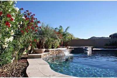 Image de Spacious home w/heated pool, spa. Close to sport complexes