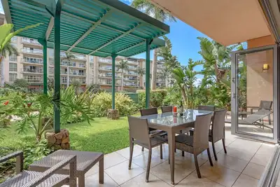 Image de Maui Resort Rentals: Honua Kai - 3 Total Bedrooms, Ground Floor w/ Lawn Areas, Steps to Pools, Beach, & BBQs!