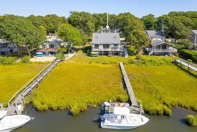 Image de Bring your boat. Beautiful house with free dock, kayak, paddleboard
