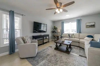 Image de Updated Maryville Family Home | Historic District | In Town Near National Park