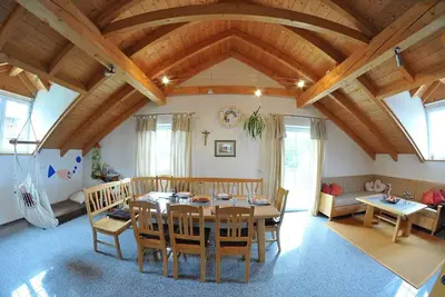 Image de Große Gemütliche Ferienwohnung