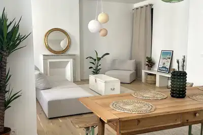 Image de Superbe duplex rénové, proche Panier et centre d'affaires