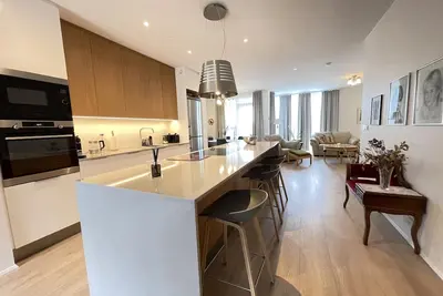 Image de Cosy and spacious 1bdr apartment, only 15 min walk from Sky Lagoon